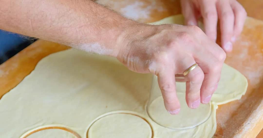 Przepis na ciasto na pierogi bezglutenowe, które zachwyci smakiem