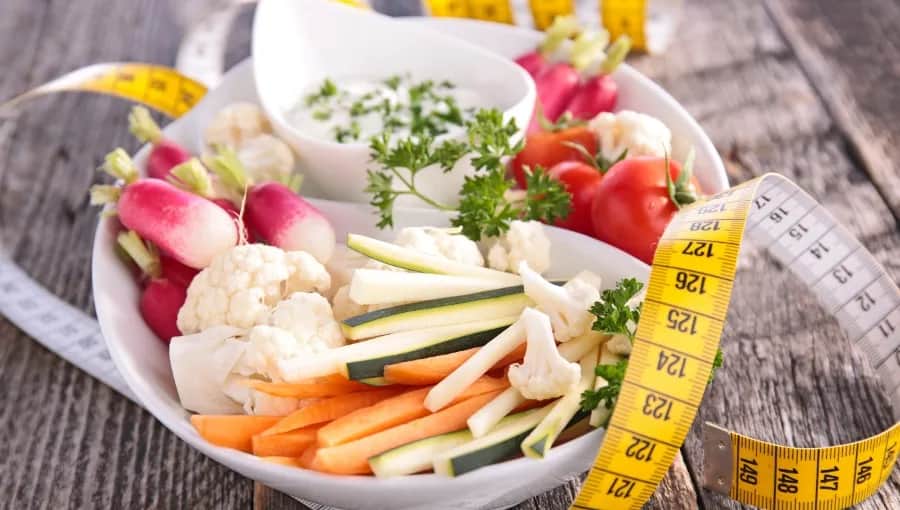Co jeść na diecie odchudzającej, aby schudnąć skutecznie i zdrowo?