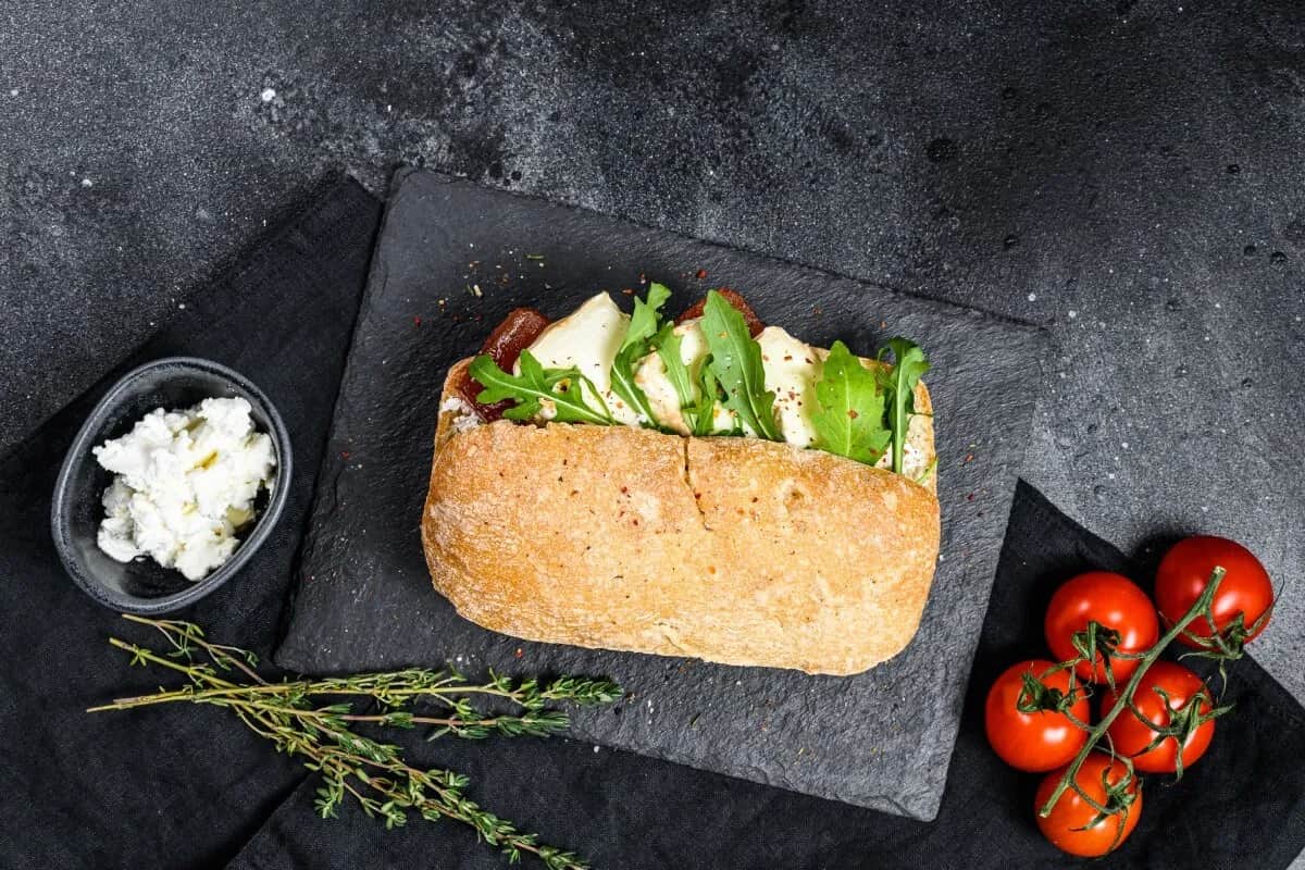 Prosty przepis na pyszne bułki bezglutenowe – domowe i bez trudu